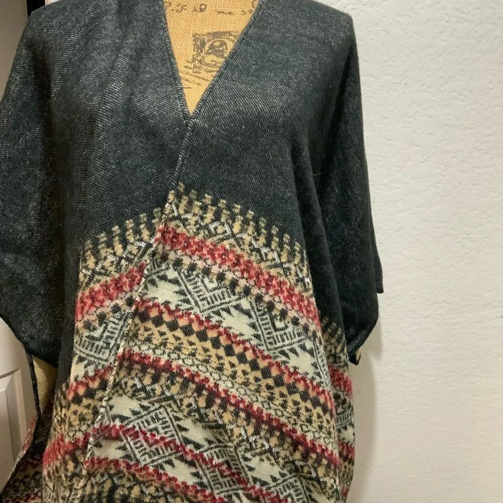 NeW Quagga Green Label Recycled Gray Multicolored Poncho (One SZ Fits Most)